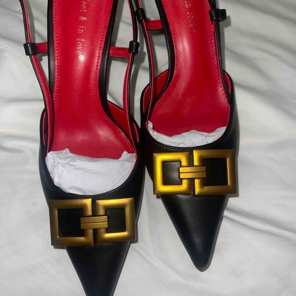 Elegant Black and Gold Women's Shoes